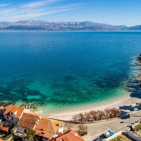 Nora - Charme Holidays * Sutivan