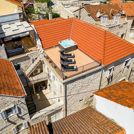 Nora - Charme Holidays Prázdninový dům Sutivan