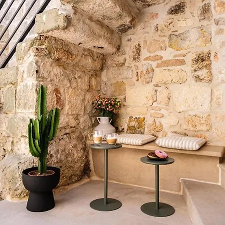 Nora - Charme Holidays