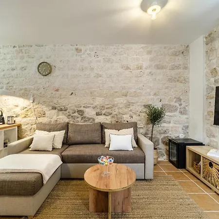 Nora - Charme Holidays *