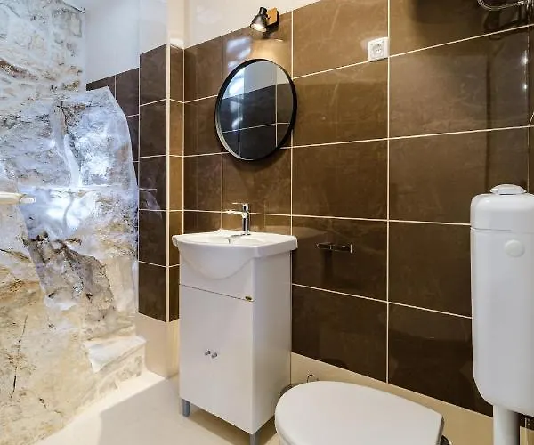 Nora - Charme Holidays Tatil Evi Sutivan