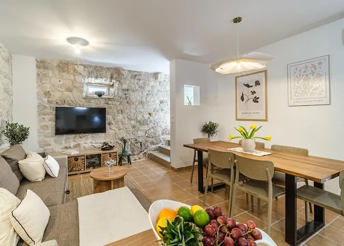 Tatil Evi Nora - Charme Holidays Sutivan