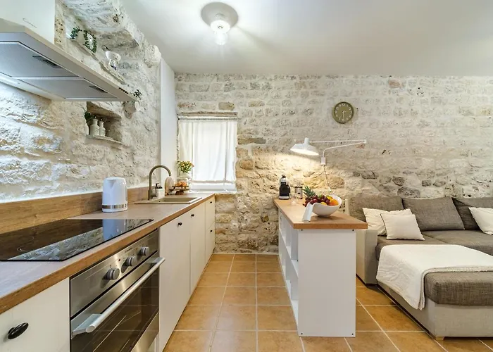 Nora - Charme Holidays Tatil Evi *